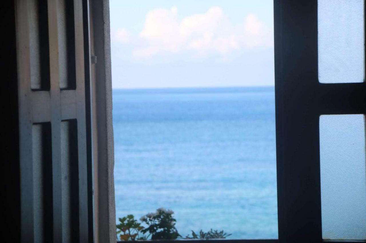 Apartment And Rooms Lucica Komiza Ngoại thất bức ảnh
